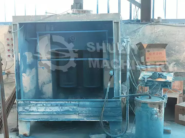 Plastic powder recycling machine