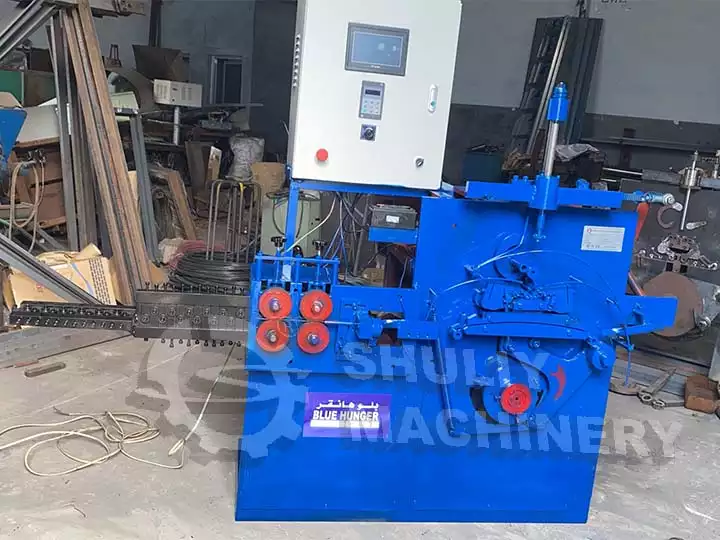 hanger manufacturing machine